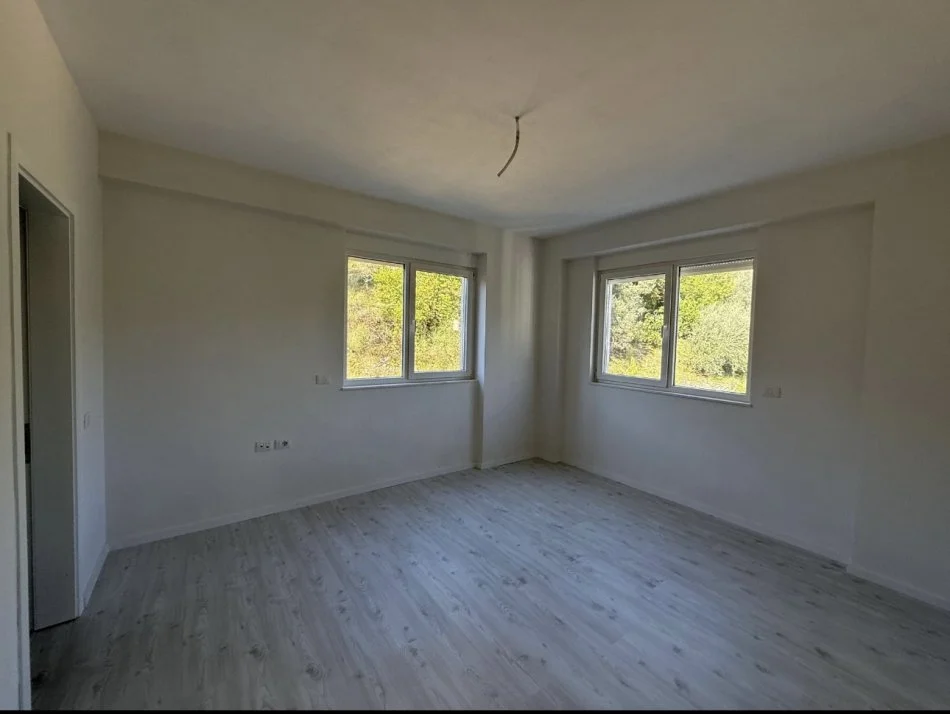 Tirane, shitet apartament Kati 4, 131 m² 360.000 € 
