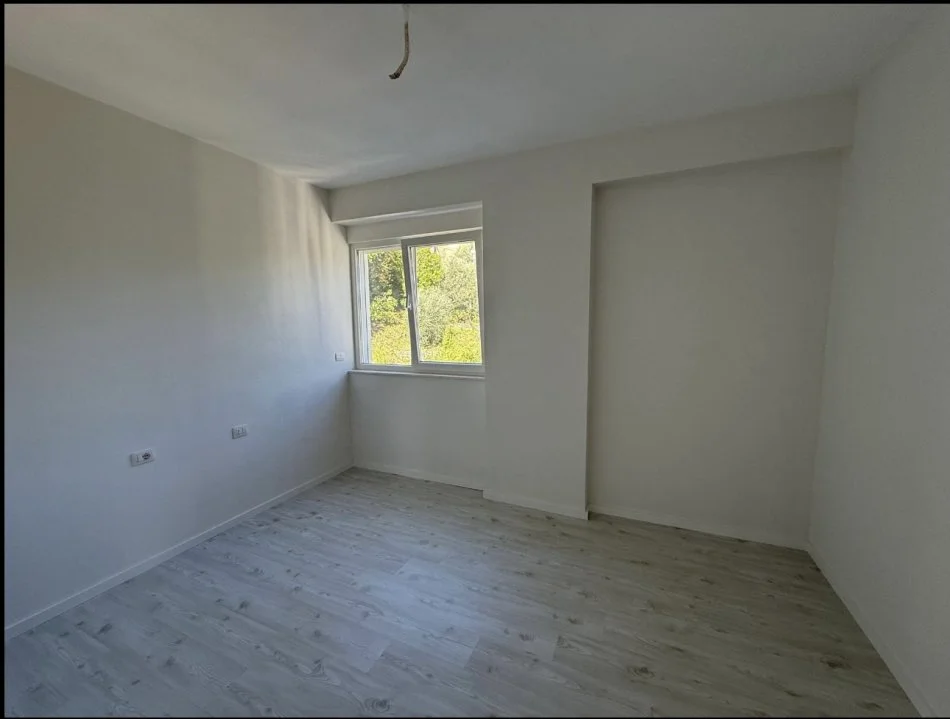 Tirane, shitet apartament Kati 4, 131 m² 360.000 € 