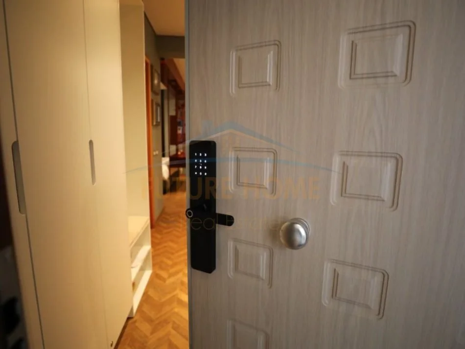 Tirane, jepet me qera apartament 1+1+Ballkon Kati 2, 75 m² 700 € (Rruga Sami Frasheri, Bllok)