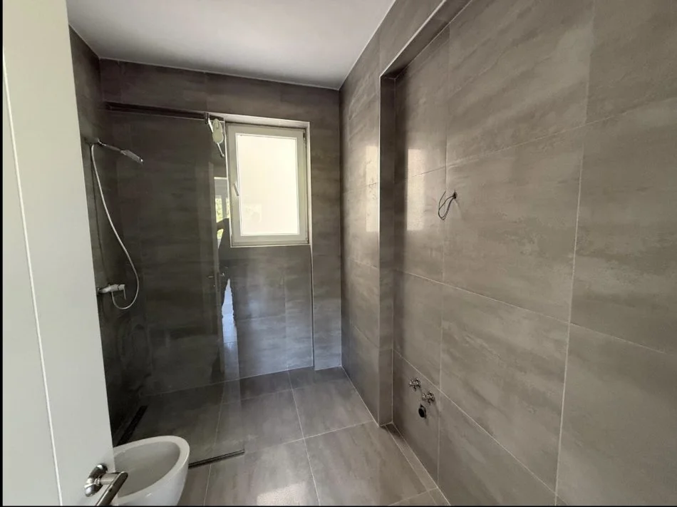 Tirane, shitet apartament Kati 4, 131 m² 360.000 € 