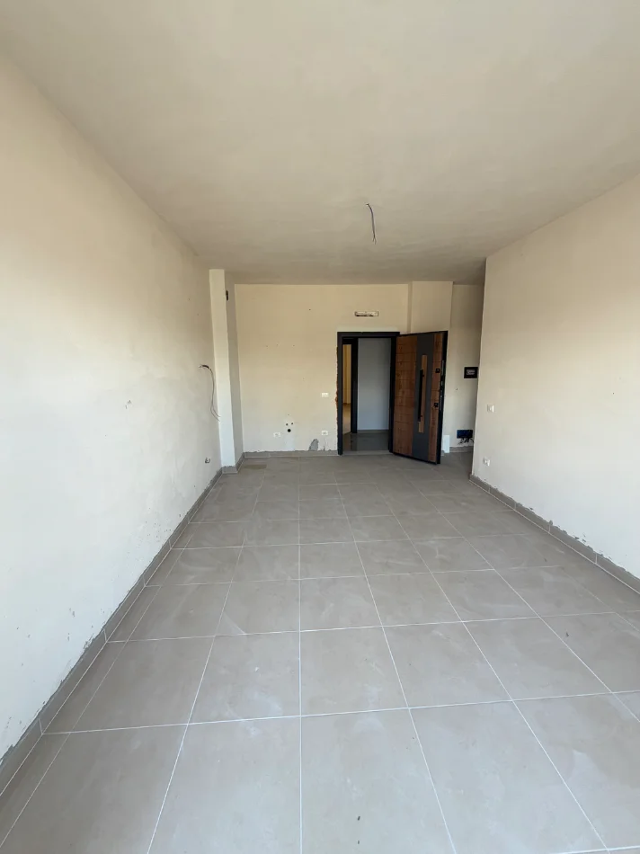 Durres, shitet apartament 1+1+Ballkon Kati 1, 62 m² 80.000 € (Qerret kavaje)