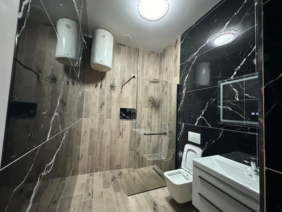 Durres, shitet apartament 2+1 Kati 1, 115 m² 120.000 € (Plazh , Durres)