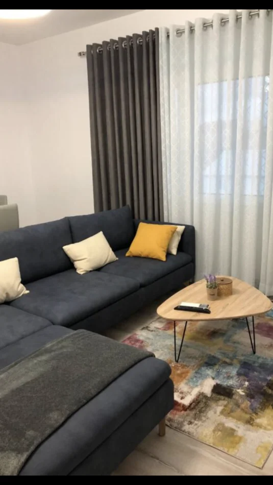 Shqiperi, jepet me qera apartament 1+1 Kati 2, 75 m² 650 € (Abdurrahim Buza)