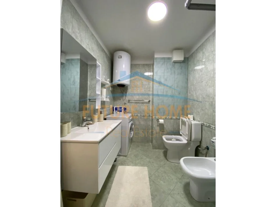 Tirane, shitet apartament 1+1+Ballkon Kati 2, 67 m² 267.000 € (Liqeni Artificial)