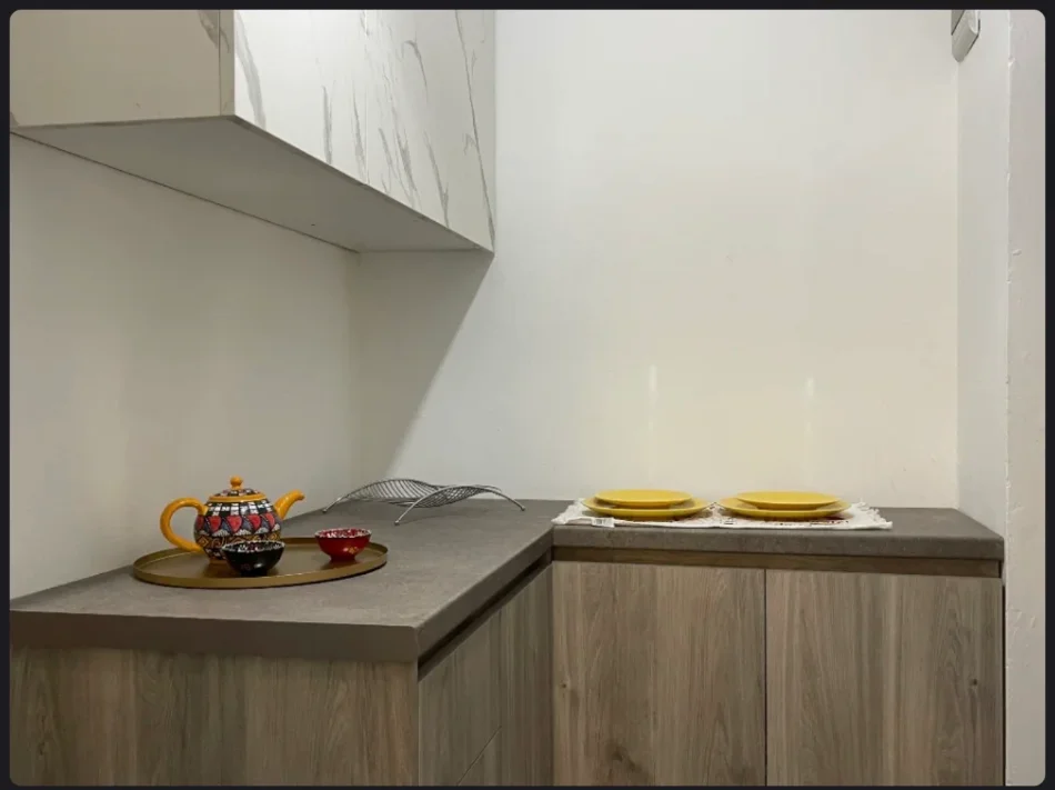 Tirane, jepet me qera garsonier Kati 0, 32 m² (Ne fillim te rruges Myslym Shyri). Jepet dhe per AIRBNB