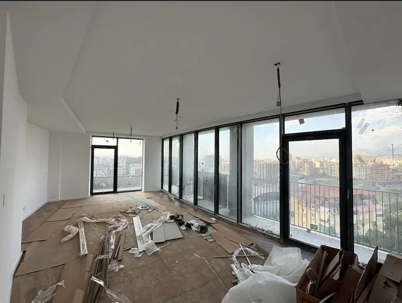 Tirane, jepet me qera apartament 2+1 Kati 9, 120 m² 1.000 € (Lake View - Liqeni Artificial)