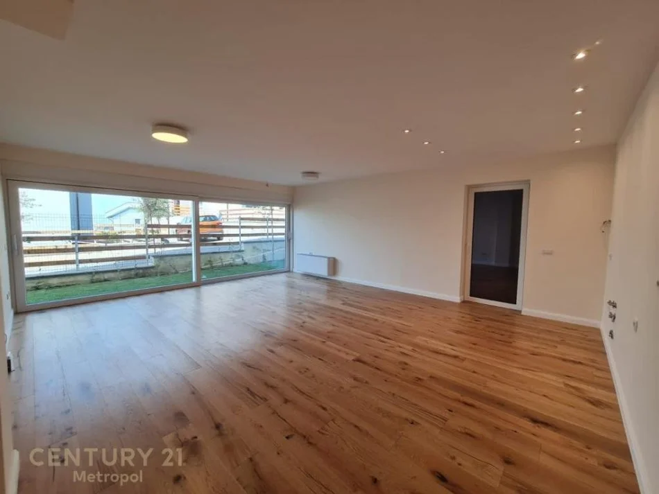 Tirane, shitet Vile 3 Katshe Kati 3, 600 m² 1.500.000 € (Long Hill Residenc)