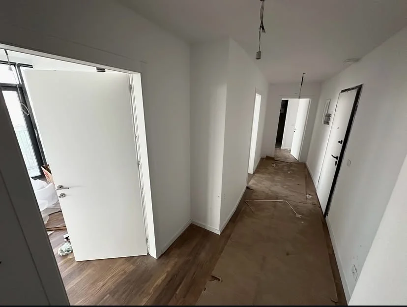 Tirane, jepet me qera apartament 2+1 Kati 9, 120 m² 1.000 € (Lake View - Liqeni Artificial)