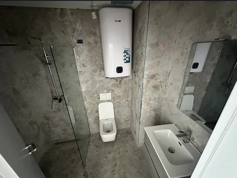 Tirane, jepet me qera apartament 2+1 Kati 9, 120 m² 1.000 € (Lake View - Liqeni Artificial)