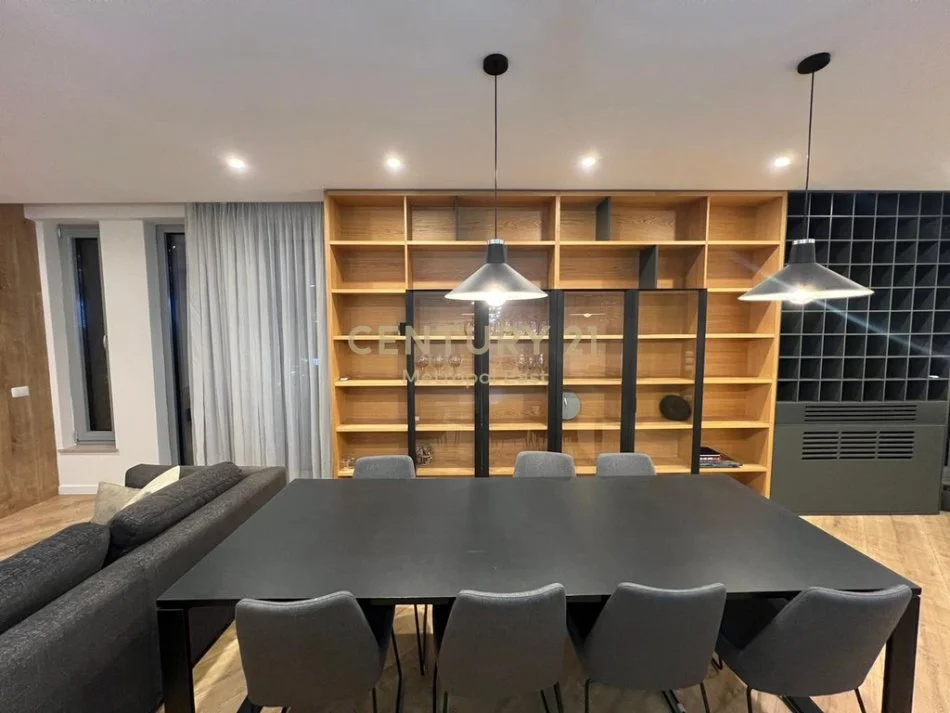 Tirane, jap me qera apartament 2+1 Kati 8, 150 m² 2.000 € 