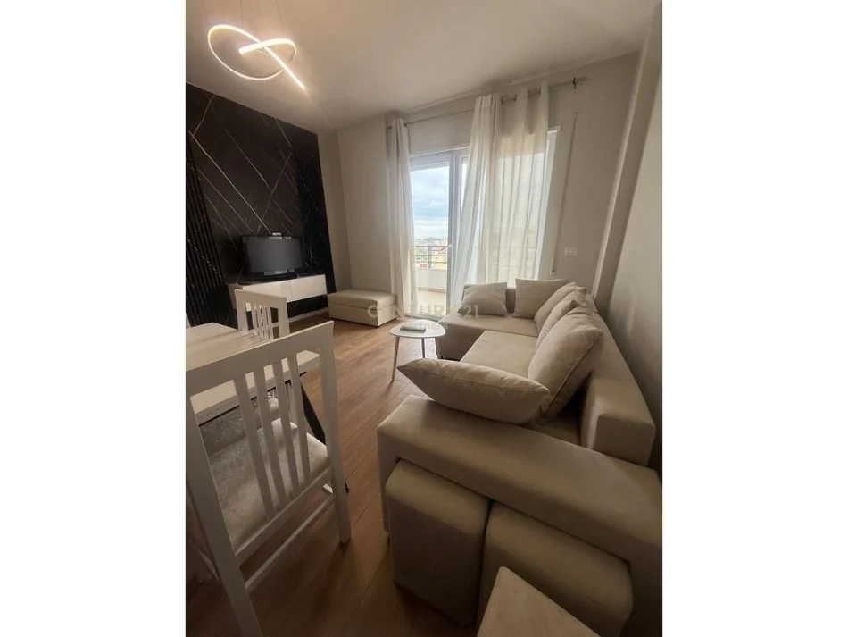 Tirane, jap me qera apartament 1+1 Kati 5, 52 m² 400 € 