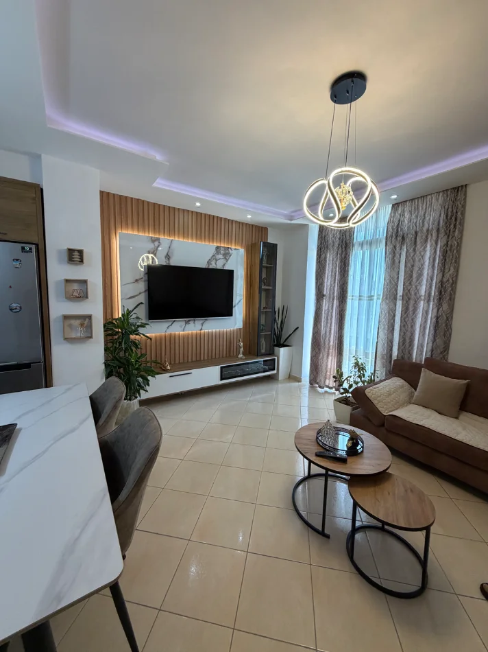 Tirane, shitet apartament 2+1+Ballkon Kati 8, 98 m² (Rruga Besim Alla)