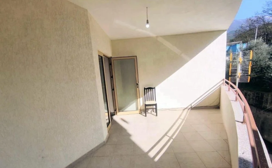 Tirane, shes 2+1+Ballkon Kati 5, 100 m² 93.000 € (Fresk, Tirane)