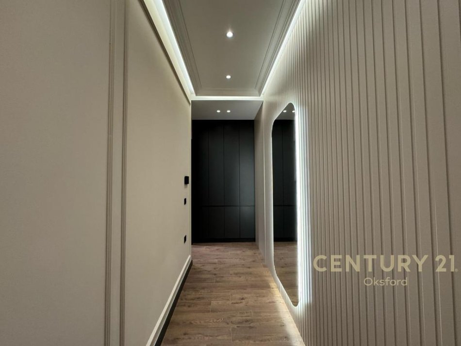 Tirane, jepet me qera apartament 1+1 Kati 5, 78 m² 900 € (E kavajes)