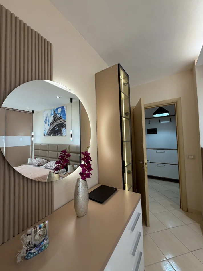Tirane, shitet apartament 2+1+Ballkon Kati 8, 98 m² (Rruga Besim Alla)