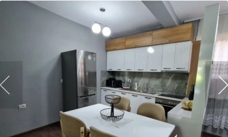 Tirane, jepet me qera apartament 2+1 Kati 0, 120 m² 700 € (Ruga Ali Begeja Tirane, Shqiperia)