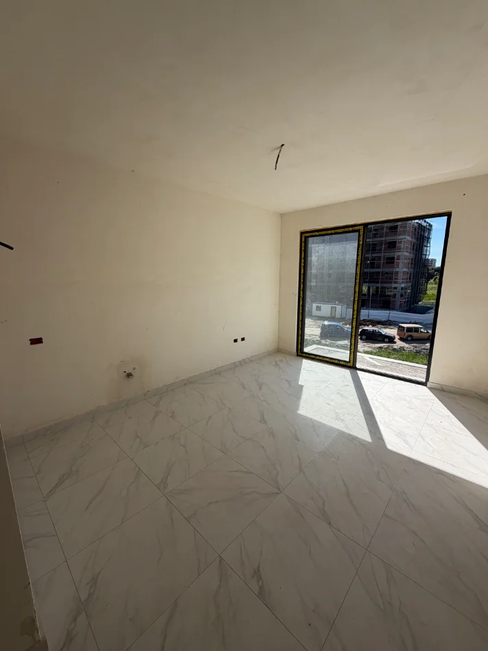 Durres, shitet apartament 1+1+Ballkon Kati 2, 50 m² 60.000 € (Mali robit)