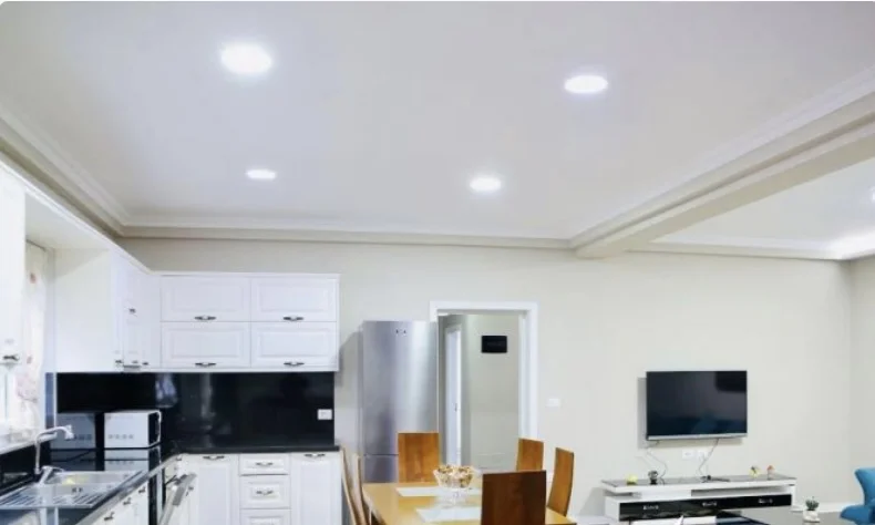 Tirane, jepet me qera apartament 3+1 Kati 1, 130 m² 800 € (Kompleksi dinamo)