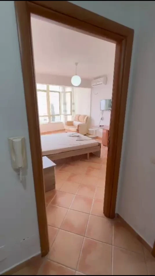 Durres, jepet me qera apartament 2+1 Kati 3, 40 m² 300 € (Golem)