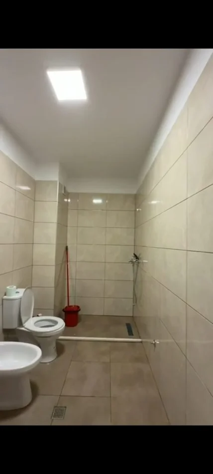Tirane, jepet me qera apartament 1+1 Kati 5, 67 m² 450 € (Rruga 5 Maji)