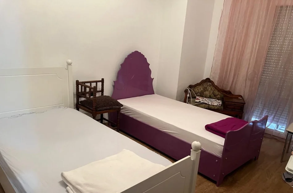 Tirane, jepet me qera apartament 2+1 Kati 4, 90 m² 600 € (Kristal Center)