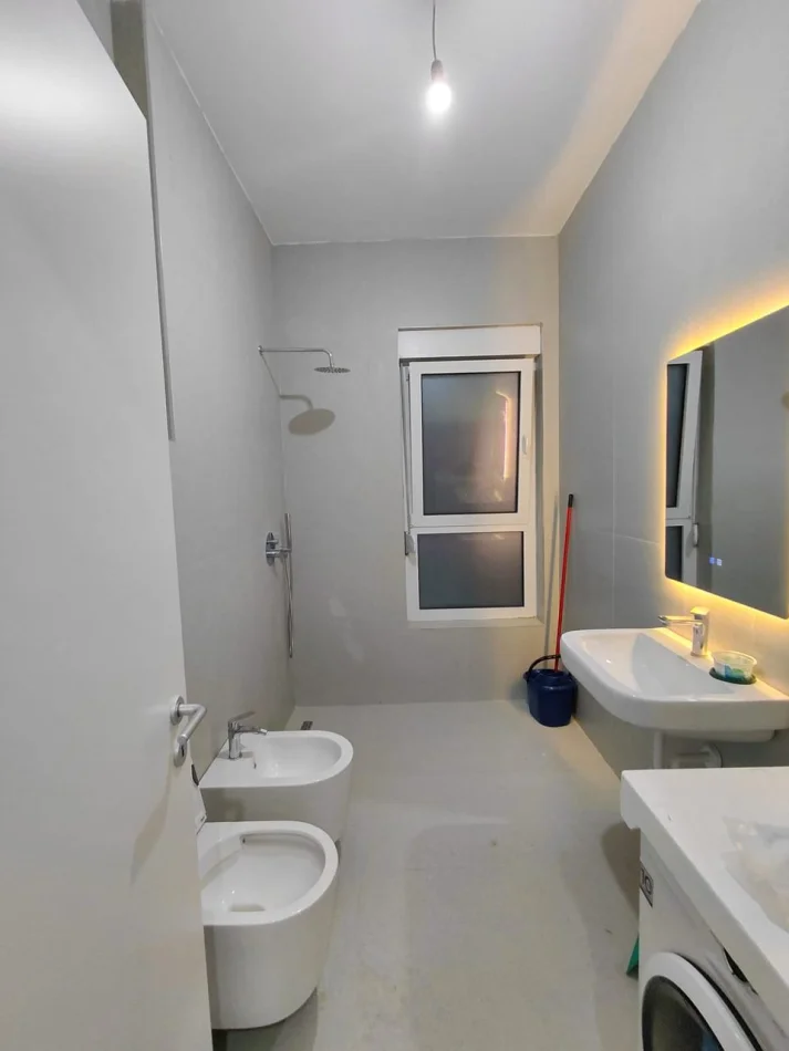 Tirane, jepet me qera apartament 1+1 Kati 3, 70 m² 450 € (Tek Rezidenca Kadiu Ali Demi)