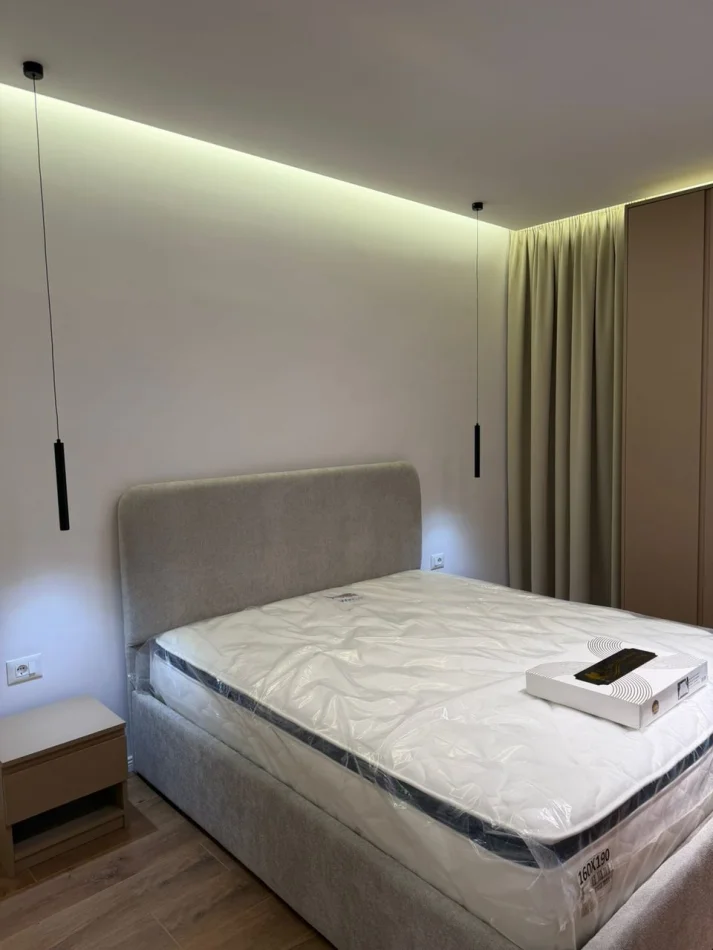 Tirane, jepet me qera apartament 1+1 Kati 3, 55 m² 550 € (Fusha Aviacionit)