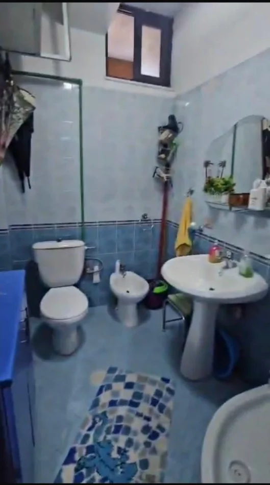 Tirane, jepet me qera apartament 2+1 Kati 5, 100 m² 600 € (Selvia)