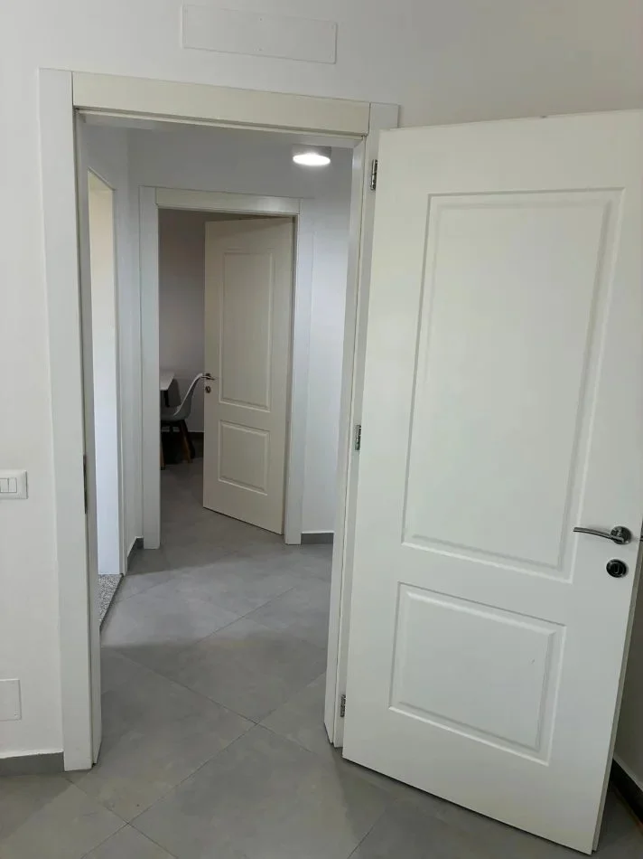 Tirane, jepet me qera apartament 1+1 Kati 3, 56 m² 400 € (Astir)