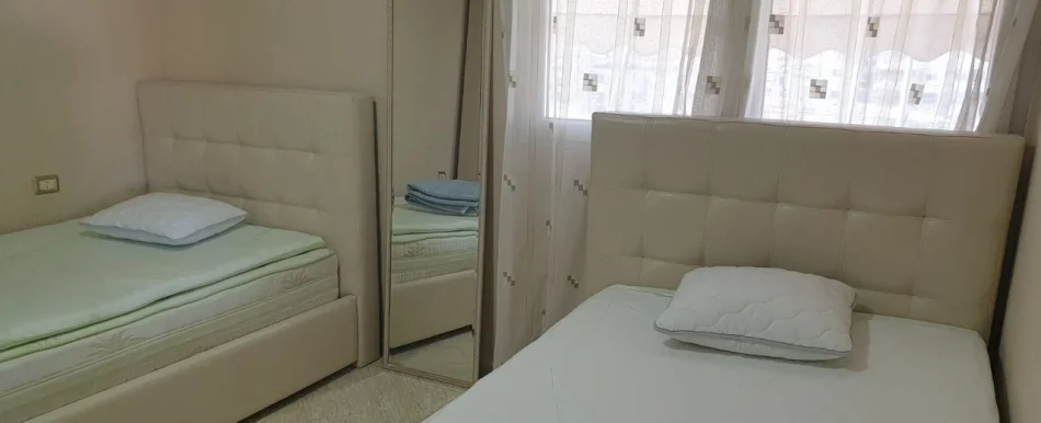 Tirane, jepet me qera apartament 1+1 Kati 5, 85 m² 420 € (Rruga Kongresi I Manastirit)