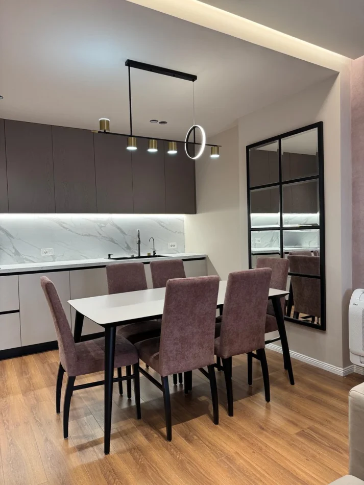 Tirane, jepet me qera apartament 1+1 Kati 3, 68 m² 850 € (Selvia)