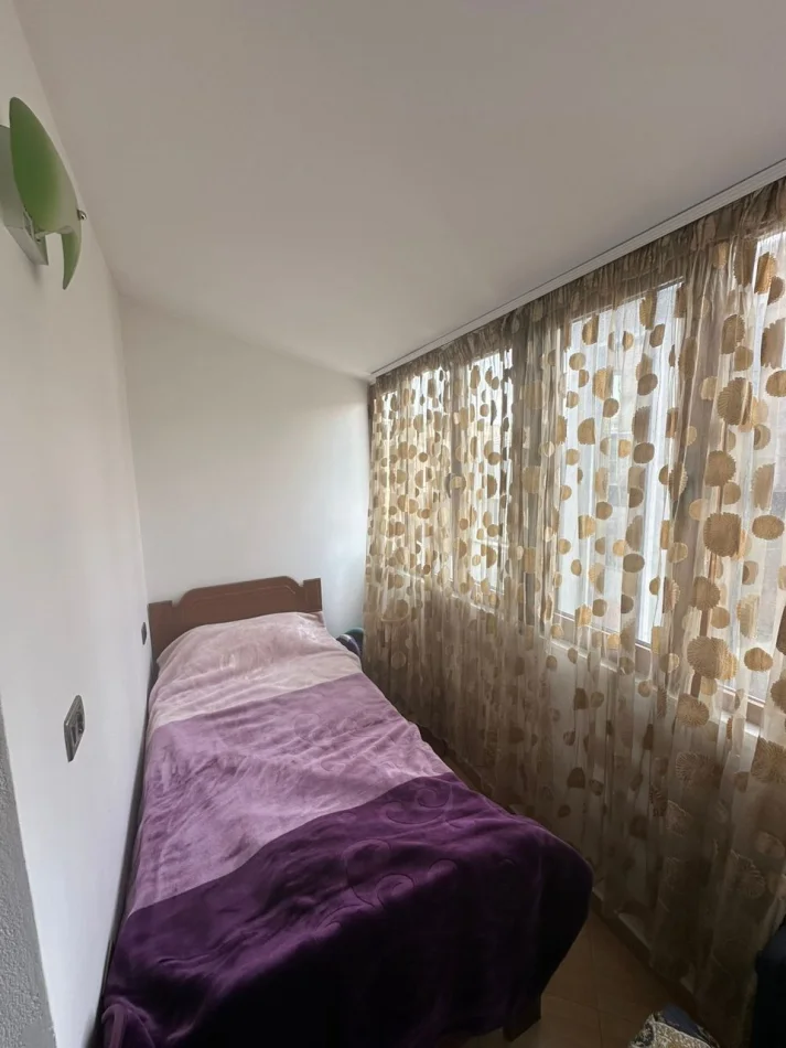 Tirane, jepet me qera apartament 2+1 Kati 3, 75 m² 450 € (Pediatria)