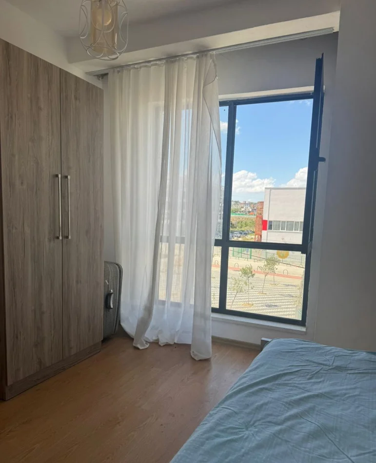 Tirane, jepet me qera apartament 3+1 Kati 1, 133 m² 500 € (Rruga 5 Maji)