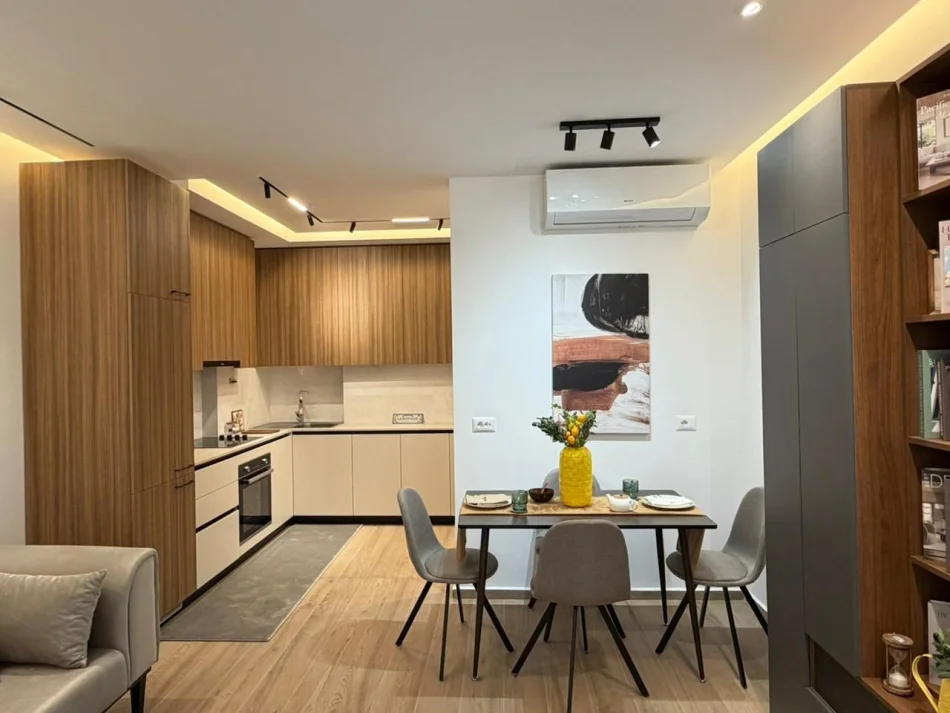 Tirane, jepet me qera apartament 1+1 Kati 3, 72 m² 720 € (Zogu i Zi)