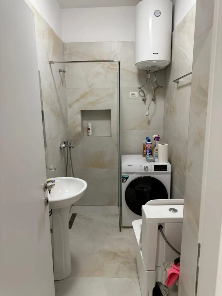 Tirane, jepet me qera apartament 1+1 Kati 6, 75 m² 450 € (Astir)