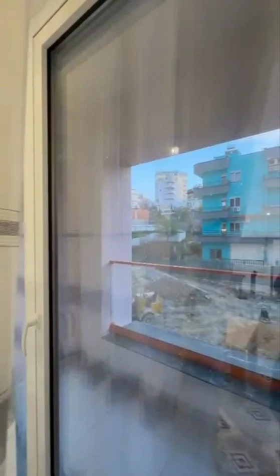 Tirane, jepet me qera apartament 1+1 Kati 3, 55 m² 380 € (Ali Demi)