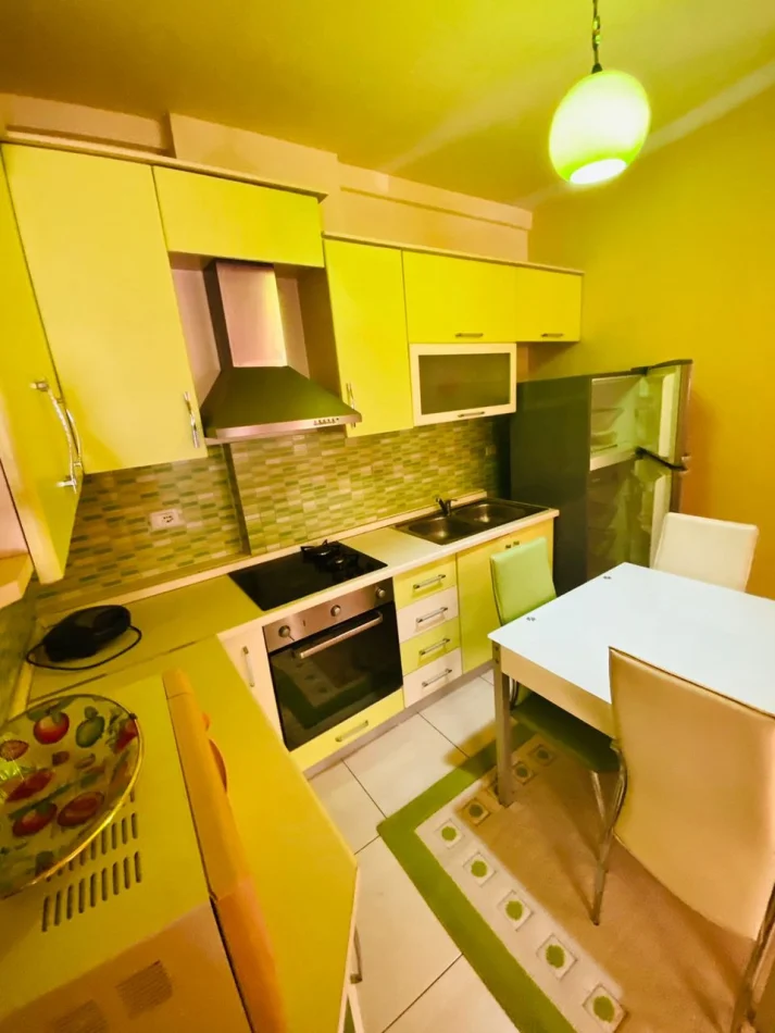 Tirane, jepet me qera apartament 1+1 Kati 1, 65 m² 450 € (Kodra e Diellit)