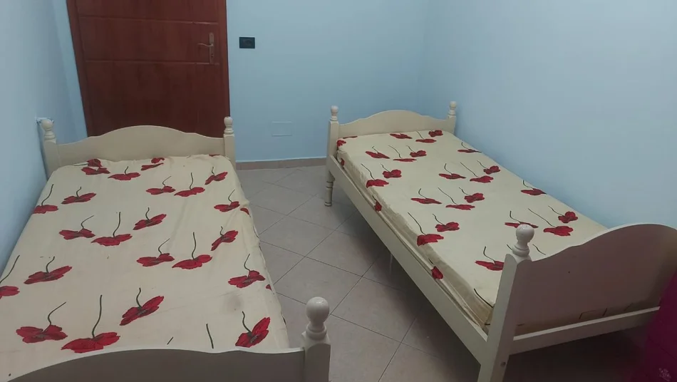 Tirane, jepet me qera apartament 2+1 Kati 4, 95 m² 450 € (Astir)