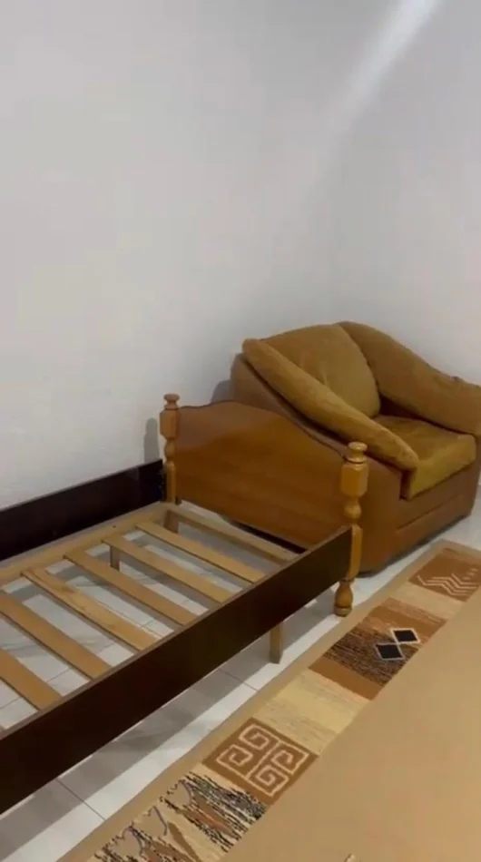 Tirane, jepet me qera apartament 2+1 Kati 1, 80 m² 400 € (Rruga Njazi Meka)
