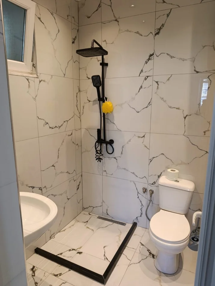 Tirane, jepet me qera apartament 1+1 Kati 1, 70 m² 500 € (Spitali Amerikan 2)