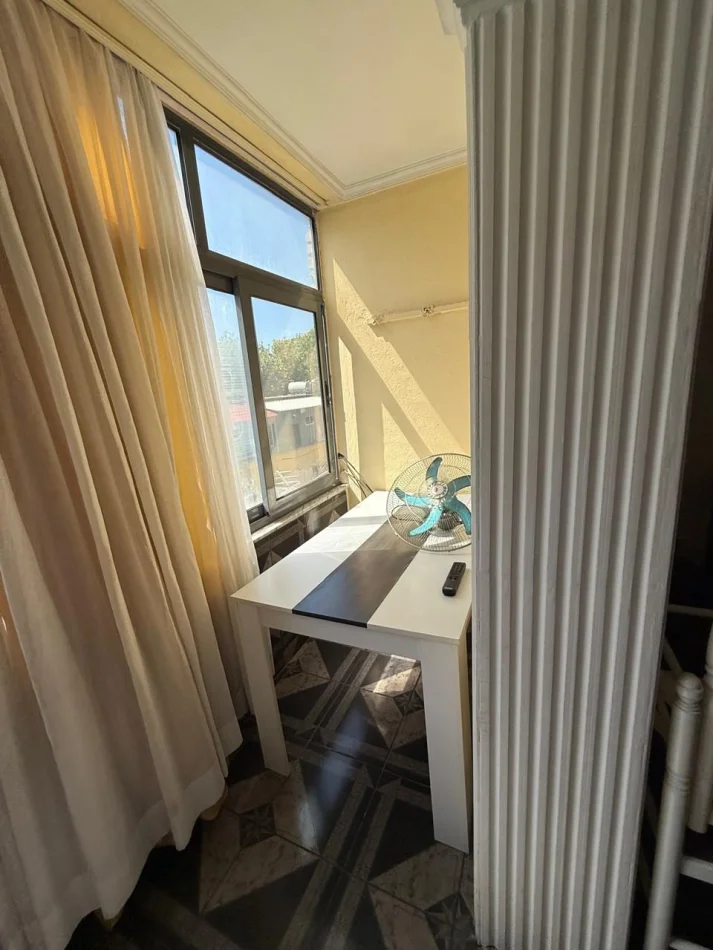 Tirane, jepet me qera apartament 1+1 Kati 4, 60 m² 400 € (Rruga e Dibrës)
