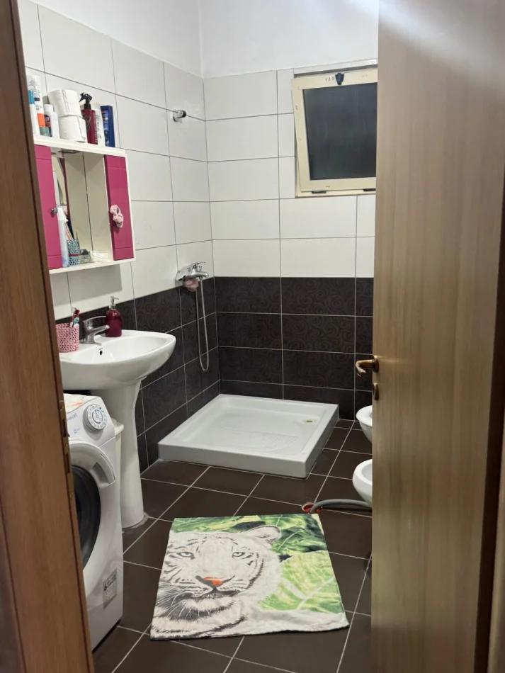 Tirane, jepet me qera apartament 2+1 Kati 2, 110 m² 470 € (Astir)