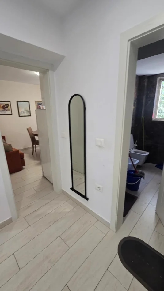 Tirane, jepet me qera apartament 2+1 Kati 2, 65 m² 800 € (Rruga e Durrësit)