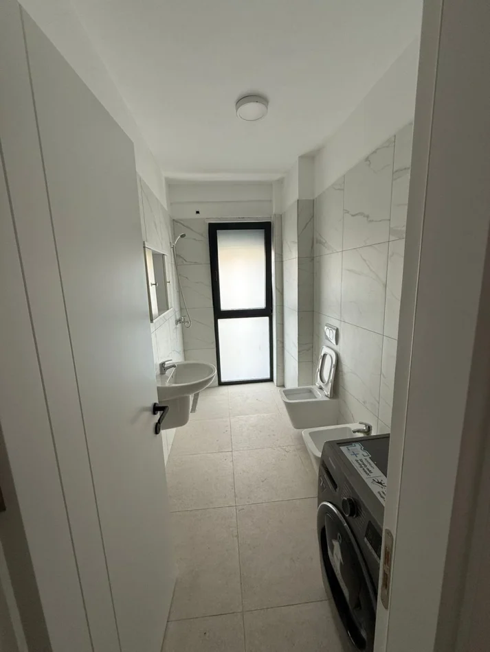 Tirane, jepet me qera apartament 1+1 Kati 2, 65 m² 550 € (Don Bosko)