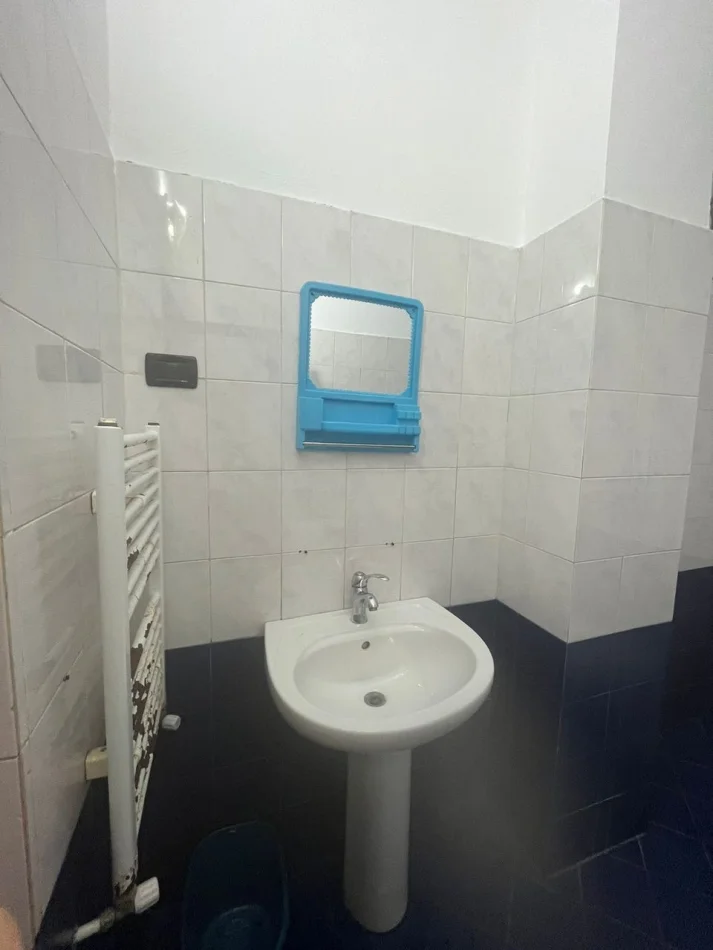 Tirane, jepet me qera apartament Studio Kati 2, 30 m² 250 € (Vilat Amerikane)