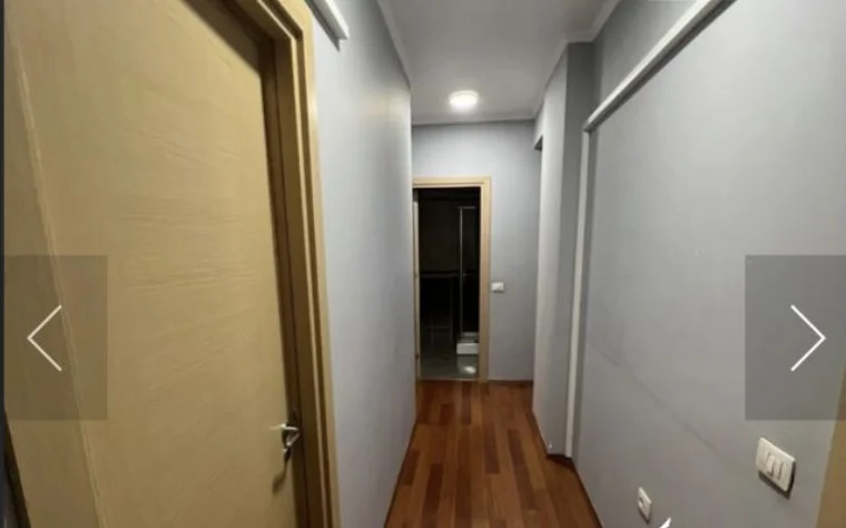 Tirane, jepet me qera 3+1 Kati 1, 130 m² 1.200 € (Rruga 5 Maji Tirane, Shiperia)