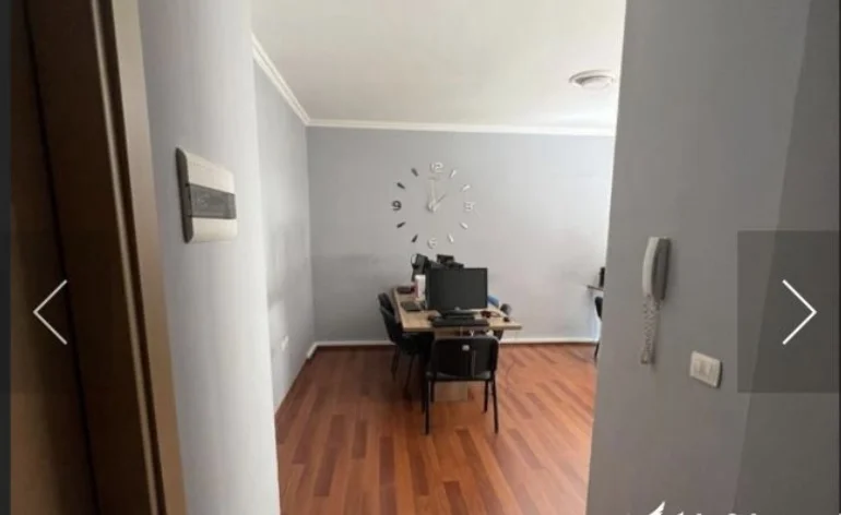 Tirane, jepet me qera 3+1 Kati 1, 130 m² 1.200 € (Rruga 5 Maji Tirane, Shiperia)