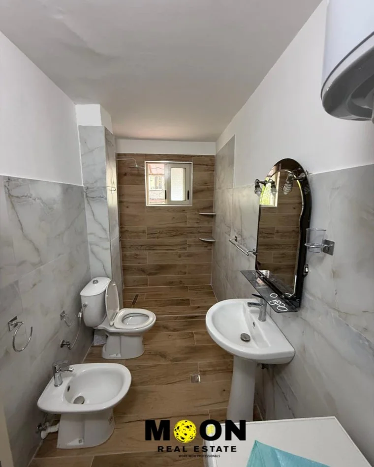 Tirane, shes apartament 2+1 Kati 2, 72 m² 115.000 € (Ali Demi)