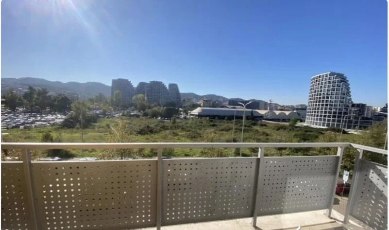 Tirane, jepet me qera apartament 2+1 Kati 2, 92 m² 1.000 € (Rruga e Kosovareve Tirane, Shqiperia)