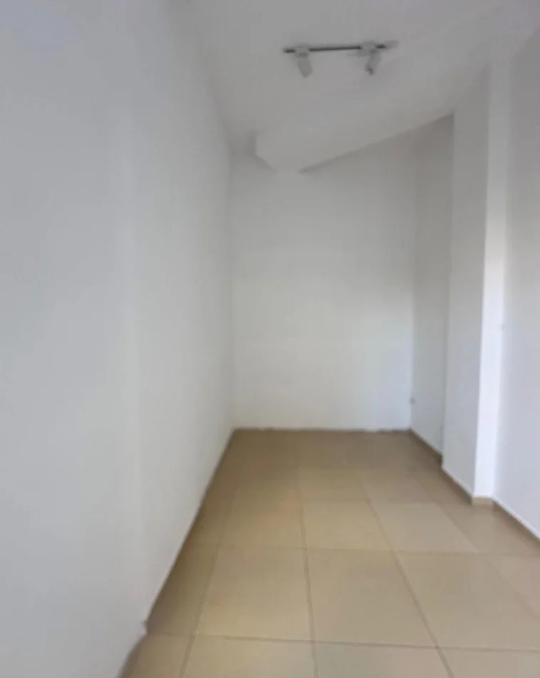 Tirane, shitet ambjent biznesi Kati 0, 59 m² (Urban Gate)
